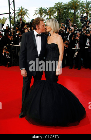 Johnny Hallyday und Laeticia Hallyday 2009 Cannes International Film Festival - Tag 5 - die Premiere von 'Rache' - Ankünfte Stockfoto