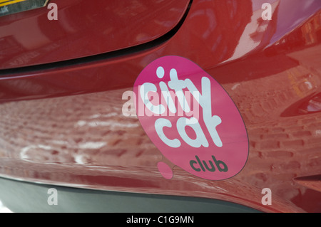 City Car Club Fahrzeug geparkt in Manchester.The Club bietet seinen Mitgliedern Verleih ihrer Flotte von Fahrzeugen von einer Stunde nach oben. Stockfoto