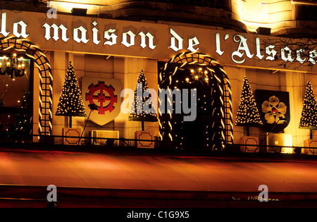 Frankreich, Paris, la Maison de l ' Alsace Brauerei an Champs-Élysées zu Weihnachten Stockfoto