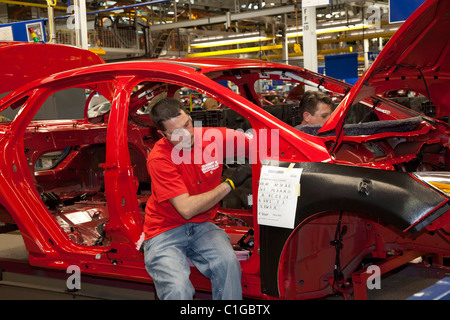 Arbeiter montieren 2012 Ford Focus im Ford Motor Co. Michigan Montagewerk. Stockfoto