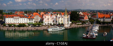 Malerische Panorama der Insel Lindau und den Hafen am See Constitine in Bayern Stockfoto