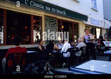 Frankreich, Drome, Drôme Provencale, Saou, L' Oiseau Sur sa Branche Restaurant Stockfoto