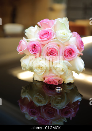 Hochzeit-Haufen. Flachen tiefen Bereich. Ein Blumen im Fokus Stockfoto