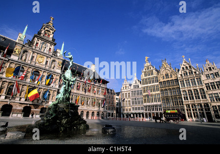 Belgien, Flandern, Antwerpen (Antwerpen), das Rathaus und die Bradofontein am Grote Markt (Grote Markt) Stockfoto