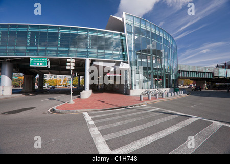 Bahnhof am Straßenrand, Hamilton Coolidge Square, Charles Street, Boston, Massachusetts, USA Stockfoto