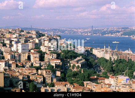 Türkei, Istanbul, Panoramablick auf den Bosporus vom Galata Turm Stockfoto