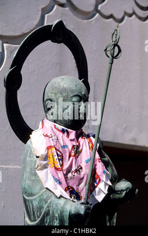 Der Hauptinsel Honshu, Stadt Nagoya, Japan, Heiligtum Shinto Osu Kannon, Statue von Jizo (Wächter der Seelen in der Hölle) Stockfoto