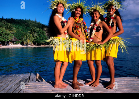 Frankreich, Französisch-Polynesien, Gesellschaftsinseln, Insel Huahine, Tänzerinnen und Tänzer aus dem Dorf Parea Stockfoto