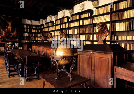 Belgien Antwerpen das Plantin-Moretus Museum (Vrijdagmarkt 22) im Jahr 2005 auf der UNESCO Welterbeliste eingeschrieben; die alte Bibliothek Stockfoto