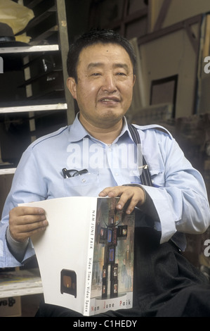 Nam June Paik (20. Juli 1932-29. Januar 2006) Koreanisch-amerikanische Künstler geboren in seinem New Yorker Studio. Stockfoto