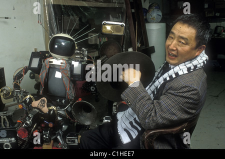 Nam June Paik (20. Juli 1932-29. Januar 2006) Koreanisch-amerikanische Künstler geboren in seinem New Yorker Studio. Stockfoto