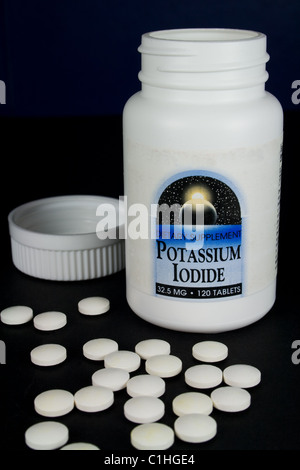 Kaliumjodid-Tabletten - Behandlung für Strahlenbelastung (Jodtabletten) Stockfoto