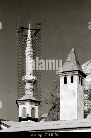 Islamischen Minarette an die Nuruosmaniye Moschee in Istanbul in der Türkei im Nahen Osten Asien. Architekturgebäude Islam Islam religiöse Reisen Stockfoto