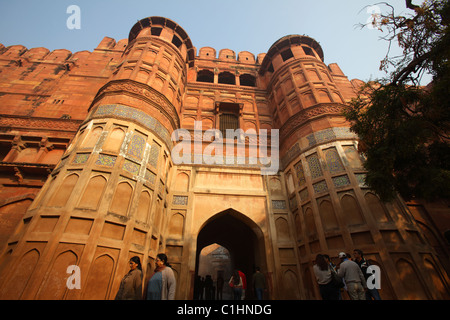 Befestigten Mauern des Roten Forts, Agra, Indien Stockfoto