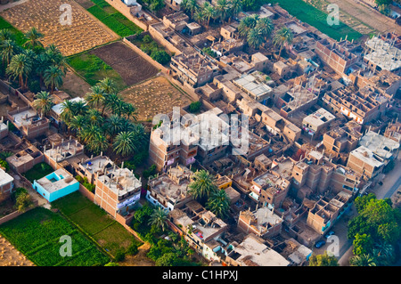 Luftbild von Luxor, Ägypten aus einem Heißluftballon Stockfoto