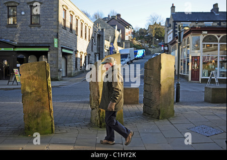 Stein-Skulpturen in Buxton wichtigsten Einkaufsviertel und Bezirk im Peak District Derbyshire UK Stockfoto