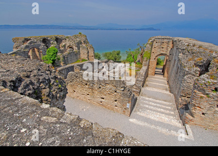 Grotte di Catullo, Römervilla Ruine, Sirmione, Gardasee, Italien Stockfoto