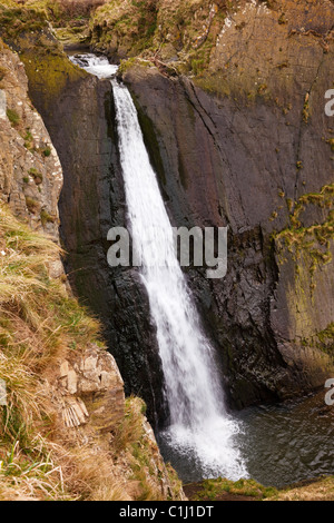 Wasserfall an Spekes Mühle Mündung, in der Nähe von Hartland Quay, Devon. Stockfoto