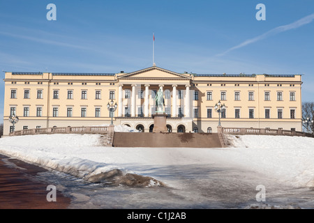 Der Königspalast in Oslo offizielle Residenz von König Harald V der vorliegenden norwegischen Monarchen. Foto: Jeff Gilbert Stockfoto