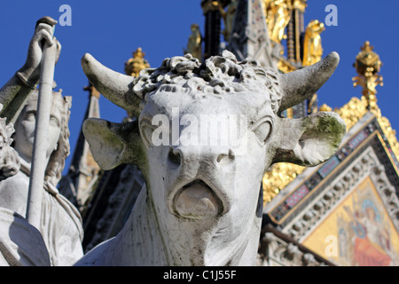 Darstellung der "Europa" von Patrick MacDowell, Albert Memorial, Kensington Gardens, London, England, UK Stockfoto