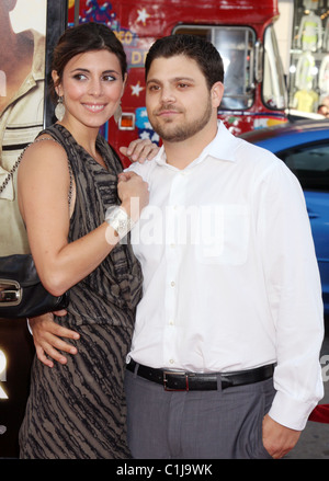 Jamie-Lynn Sigler und Jerry Ferrara die Weltpremiere von "The Hangover" an Graumans Chinesisches Theater Los Angeles, Kalifornien- Stockfoto