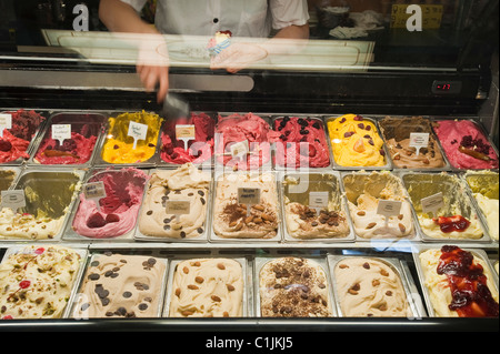 Quebec Stadt, Quebec, Kanada. Eis und Süßigkeiten-Shop in der Altstadt. Stockfoto