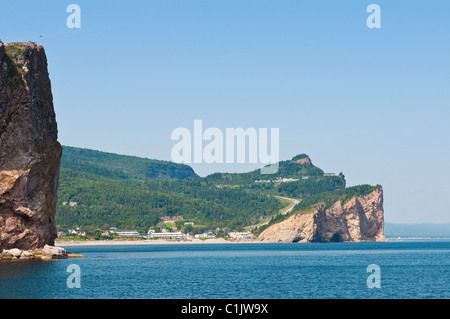 Quebec, Kanada. Perce und Rocher Perce (Perce Rock). Stockfoto