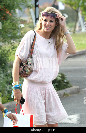 Tamsin Egerton backstage Isle Of Wight Musik Festival 2009 - Tag 3 Isle Of Wight, England - 14.06.09 Lia Toby / Stockfoto