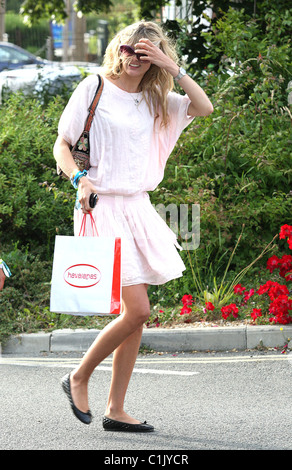 Tamsin Egerton backstage Isle Of Wight Musik Festival 2009 - Tag 3 Isle Of Wight, England - 14.06.09 Lia Toby / Stockfoto