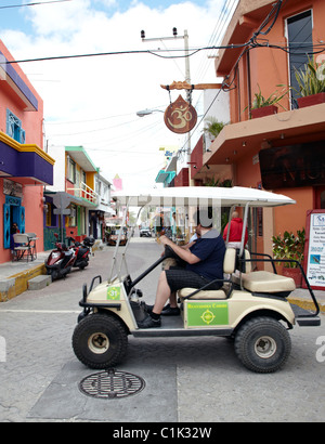 Golf Buggy Autos In Isla Mujeres Yucatan Mexiko Stockfoto