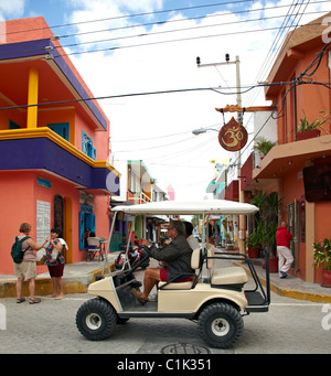 Golf Buggy Autos In Isla Mujeres Yucatan Mexiko Stockfoto