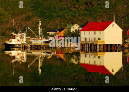 Norwegen, Nordland, Lofoten-Inseln, Reine Dorf Stockfoto