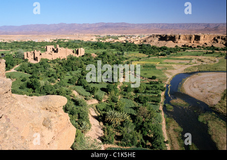 Marokko, hoher Atlas-Gebirge, die Stadt der Kelaat M' Gouna am Eingang des das Rosental Stockfoto