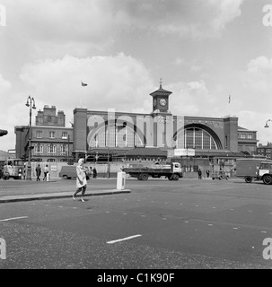 1950er Jahre, Bahnhof Kings Cross von der Euston Rd, Camden, London. 1852 von der Great Northen Railway eröffnet, wurde es von Lewis Cubitt entworfen. Stockfoto