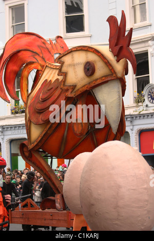 Huhn und Ei, St. Patricks Day Parade, Cork, Irland Stockfoto