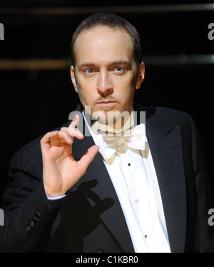 Derren Brown nimmt an einem Fototermin für seine Show "Enigma" am Adelphi Theatre London, England - 16.06.09 Stockfoto