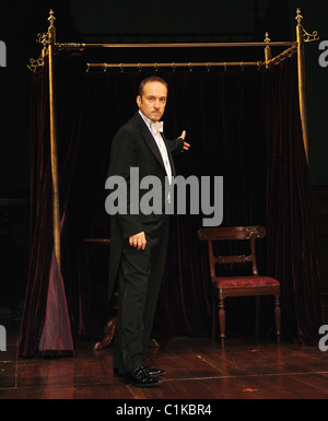 Derren Brown nimmt an einem Fototermin für seine Show "Enigma" am Adelphi Theatre London, England - 16.06.09 Stockfoto