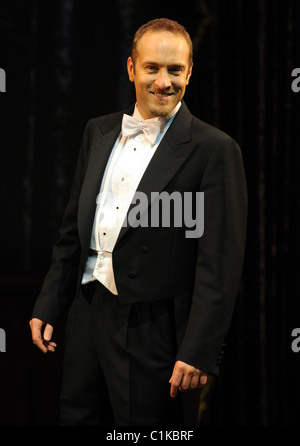 Derren Brown nimmt an einem Fototermin für seine Show "Enigma" am Adelphi Theatre London, England - 16.06.09 Stockfoto