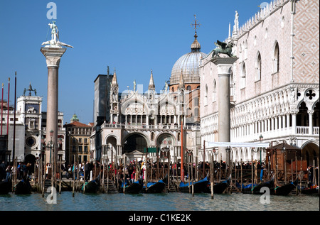 St Marks Square und dem Dogenpalast, gesehen vom Canal Grande, Venedig, Italien Stockfoto