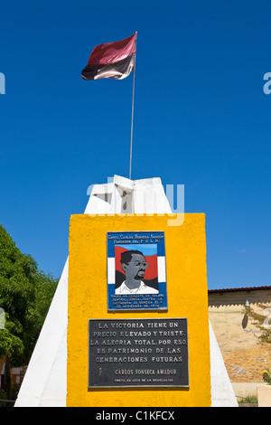 Plakette um Carlos Fonseca Amador, Sandinista Denkmal für die Helden und Märtyrer von Leon, Leon, Nicaragua Stockfoto