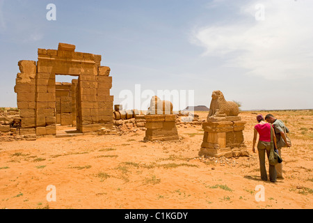 Sudan High Nubien Nahr an Nil Provinz Tempel geweiht, Amun Gott gesäumt von Rams in Naga Reste der meroitischen Zivilisation Stockfoto