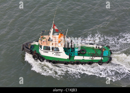 Pilot Schiff in den Hafen von Salaverry, Trujillo, Peru Stockfoto