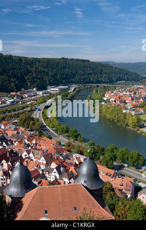 Deutschland, Wertheim. Allgemeines über die Stadt in der Nähe von Zusammenfluss von Tauber & Mainufer, Blick vom Hügel Burgruine Hohenburg. Stockfoto