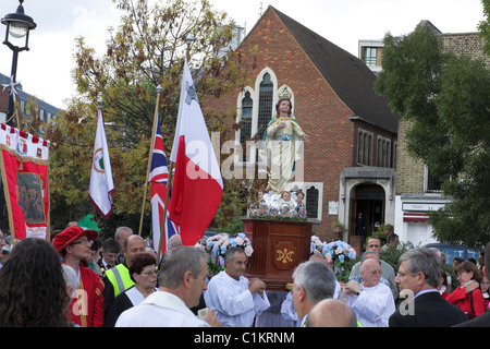 Maltesische religiöse Treffen in Horseferry Road in Westminster, London. Stockfoto