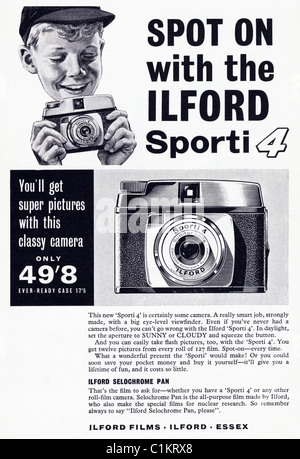 Original Werbung in 1960er Jahren junge Hobby Magazin für ILFORD SPORTI-4-FILM-Kamera Stockfoto