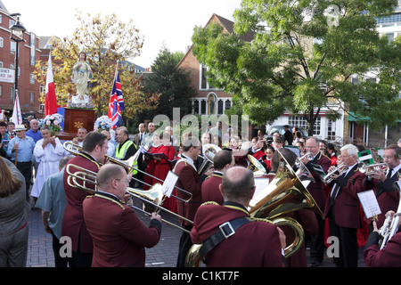 Maltesische religiöse Treffen in Horseferry Road in Westminster, London. Stockfoto