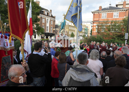 Maltesische religiöse Treffen in Horseferry Road in Westminster, London. Stockfoto