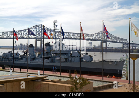 USS Kidd Marine Zerstörer dient als Bestandteil der Louisiana Veterans Memorial auf dem Mississippi in Baton Rouge, Louisiana. Stockfoto