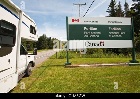 Quebec, Kanada. Wohnmobil-Camper im Parc National du Canada Forillon (Forillon National Park) Gaspé. Stockfoto