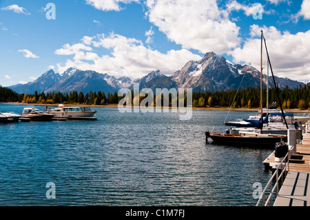 Colter Bay, Lauch Marina, Espen in Herbstfarben, Farben, Jackson Lake, Mount Moran, Teton Range, Grand-Teton-Nationalpark in Wyoming Stockfoto